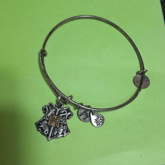 5 Vintage Alex and Ani Vintage Bracelets... - Picture 3 of 8